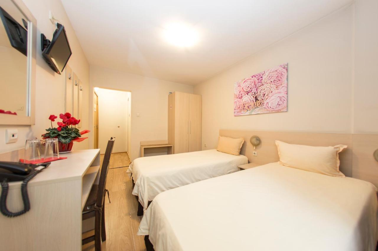 Family Hotel Madrid 索菲亞 外观 照片