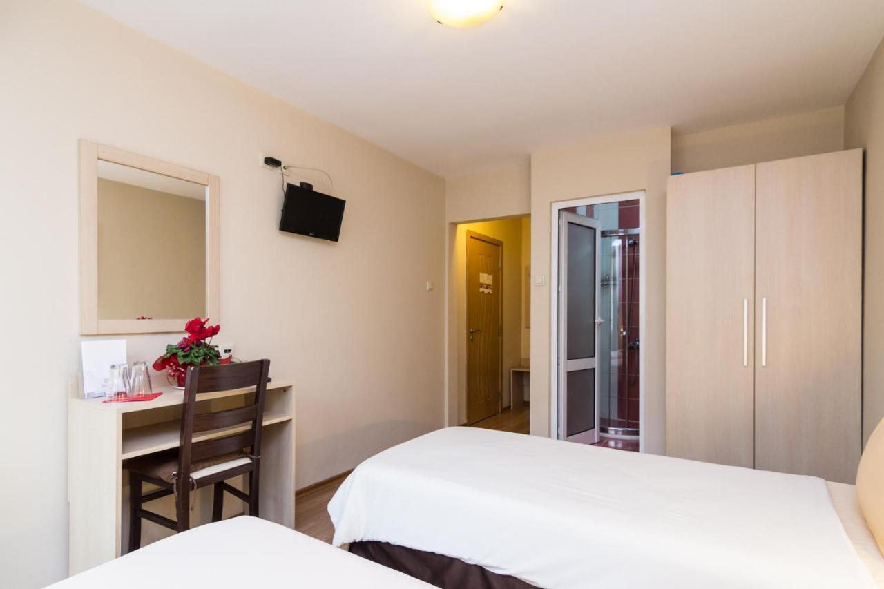 Family Hotel Madrid 索菲亞 外观 照片