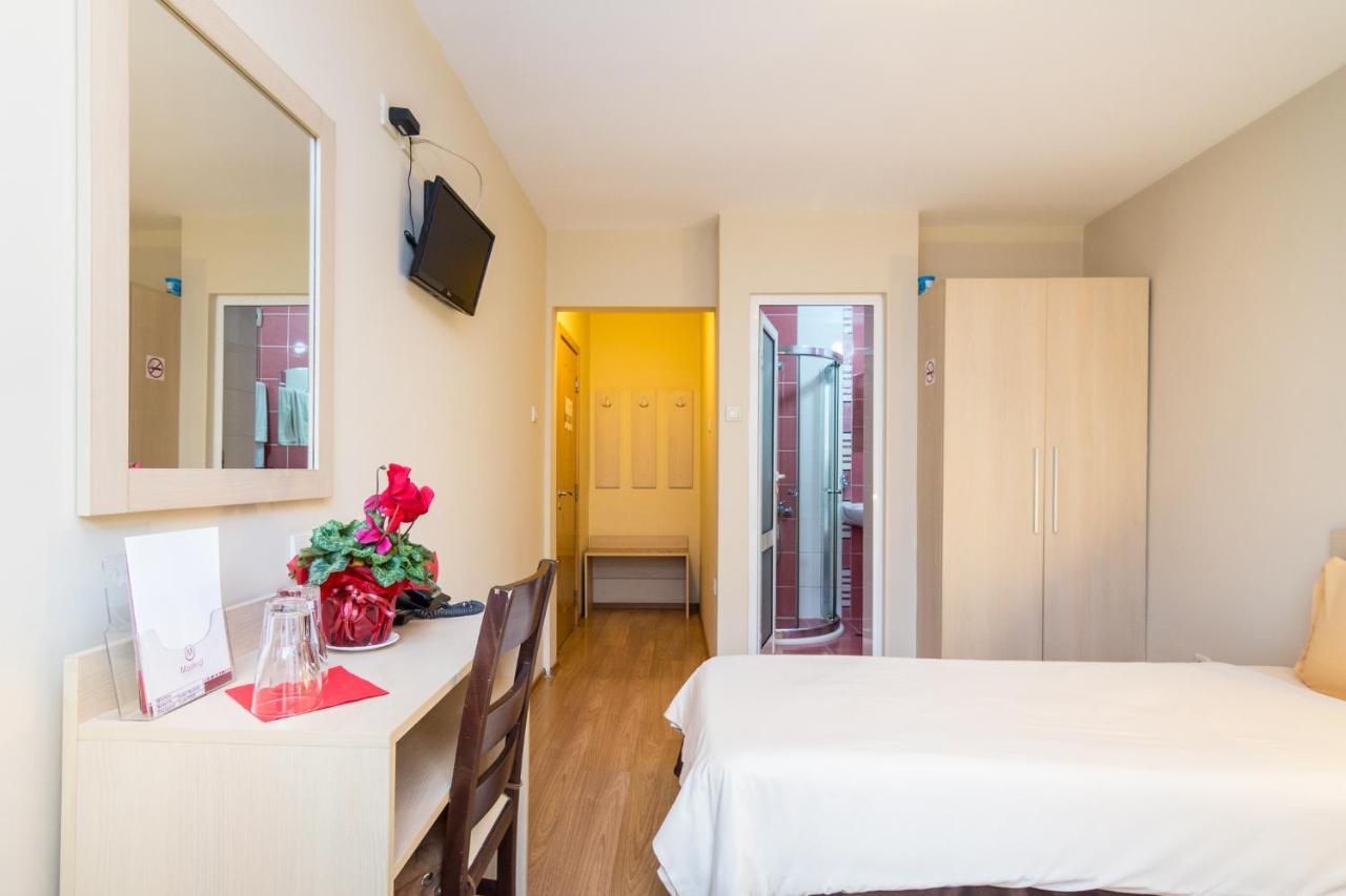 Family Hotel Madrid 索菲亞 外观 照片