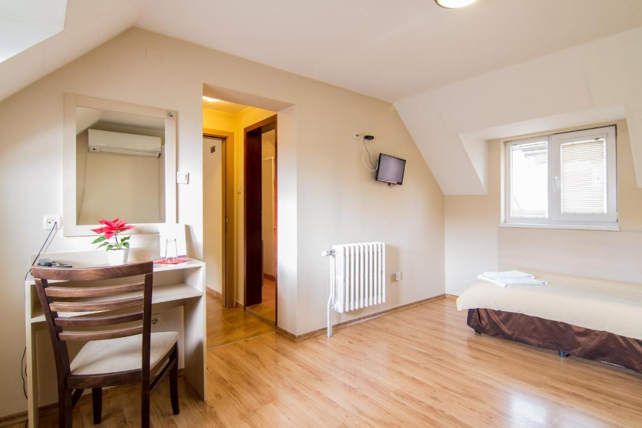 Family Hotel Madrid 索菲亞 外观 照片