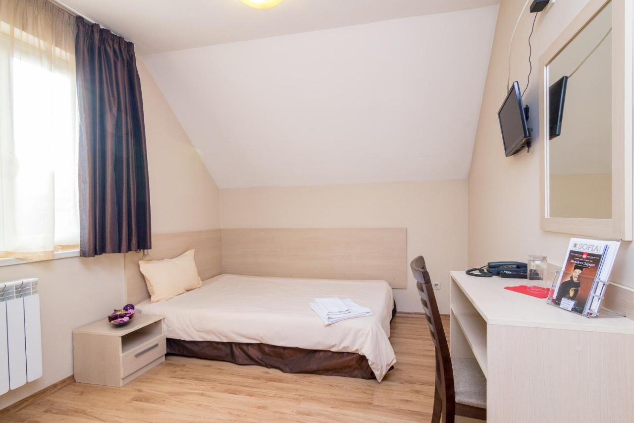 Family Hotel Madrid 索菲亞 外观 照片